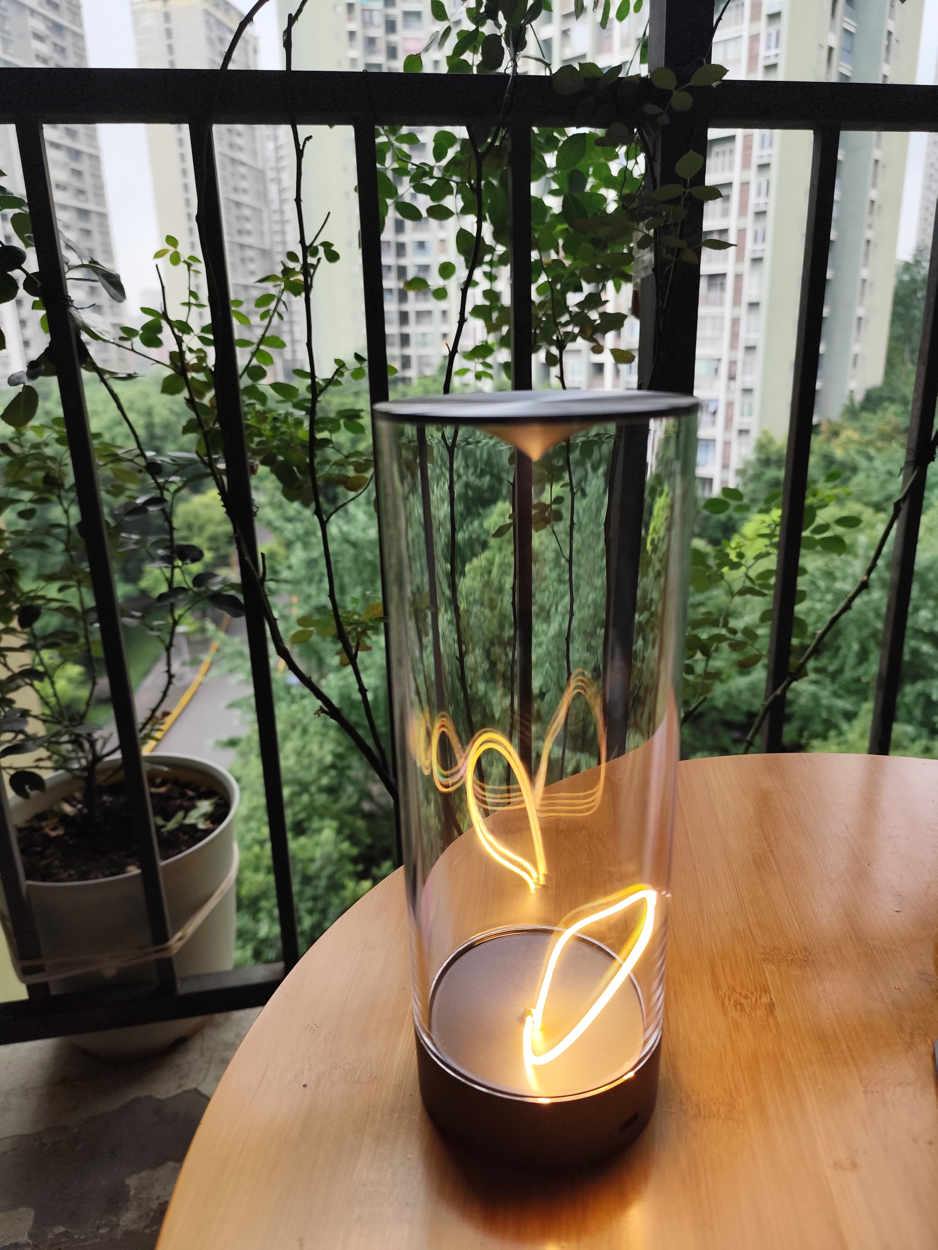 Quantum Line LED Night Light – Wireless Motion Sensor Rechargeable Bedside Lamp